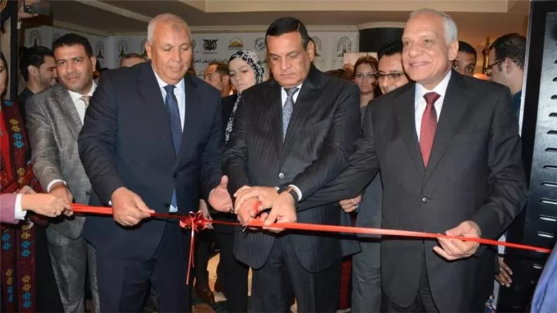 وزير التنمية المحلية ومحافظ الجيزة يفتتحان معرض الحرف التراثية والمنتجات اليدوية بالتعاون مع سفارة اليمن بالقاهرة