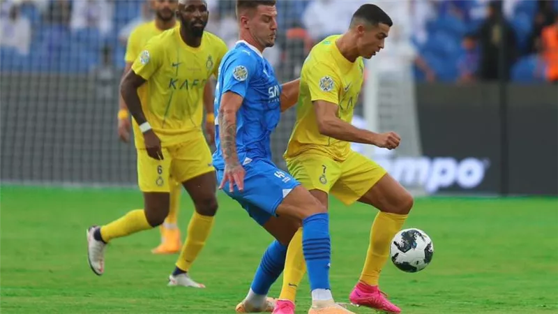 شوط أول سلبي بين الهلال والنصر في نهائي كأس الملك سلمان