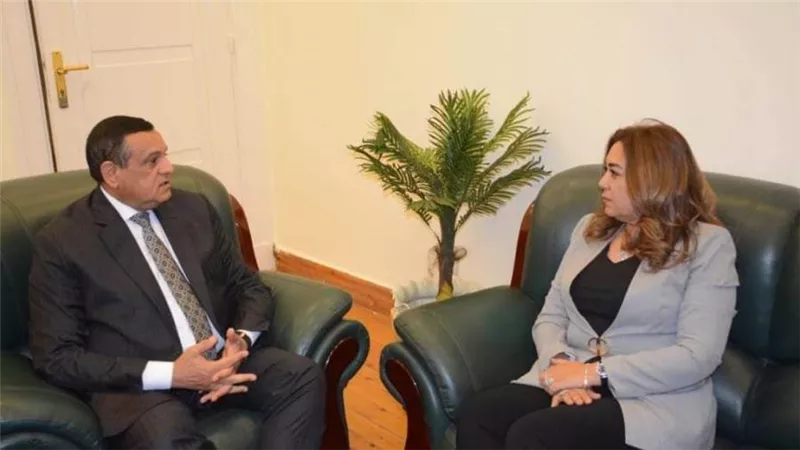 وزير التنمية المحلية يتابع مع محافظ دمياط إجراءات تشغيل مجمعات الخدمات الحكومية بقرى حياة كريمة 