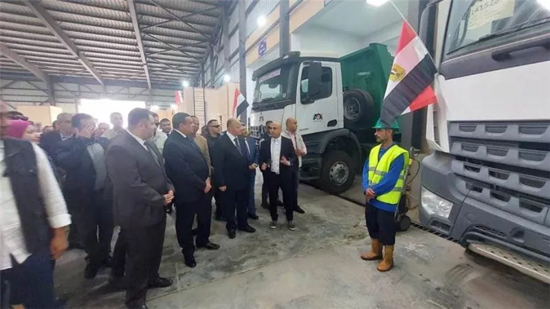 وزير التنمية المحلية : 220 مليون جنيه استثمارات من الوزارة لتمويل إنشاء 7 محطات وسيطة ثابتة ومتحركة لمنظومة المخلفات بالعاصمة