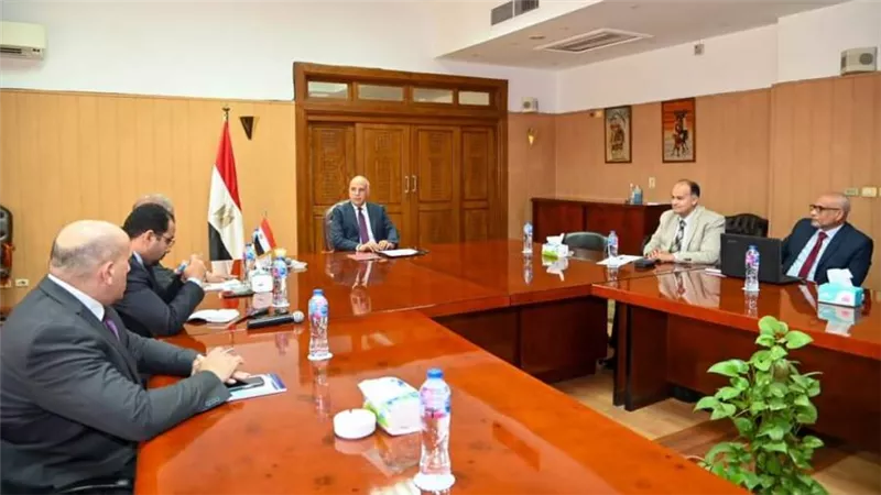 وزير الري يتابع أنشطة إدارات التوجيه المائي بالمحافظات