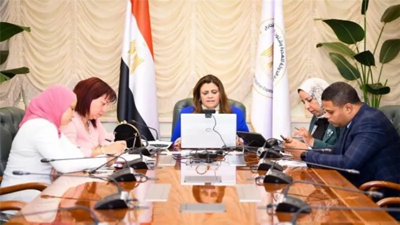 وزيرة الهجرة تلتقي أعضاء الجالية المصرية بسويسرا والنمسا وليختنشتاين (صور)