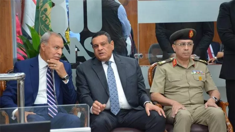 وزير التنمية المحلية ومحافظ القليوبية ومدير سلاح الإشارة يشهدون توقيع بروتوكول لتقديم خدمات الشبكة الوطنية للطوارئ والسلامة العامة