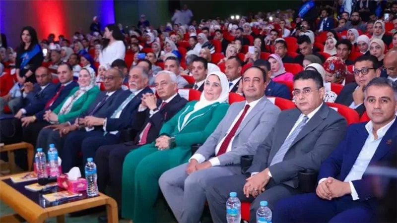 وزيرة التضامن: إدراج مكون توعوي عن أضرار تعاطى وإدمان المواد المخدرة في مناهج التعليم 