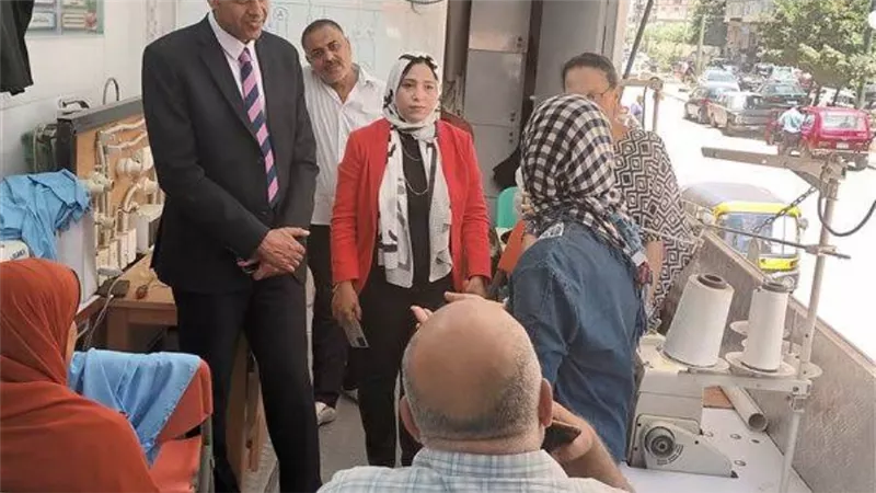 مديرية عمل كفر الشيخ تختتم برنامجا تدريبيا على التفصيل والخياطة للفتيات