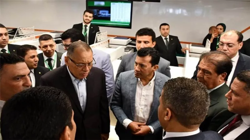 وزير الرياضة ومحافظ الشرقية يفتتحان فرع البنك الأهلي بمركز التنمية الشبابية بلبيس (صور)
