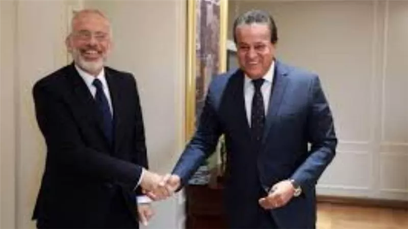 عبد الغفار يستقبل السفير اليوناني بمصر لبحث سبل التعاون في مختلف المجالات الصحية