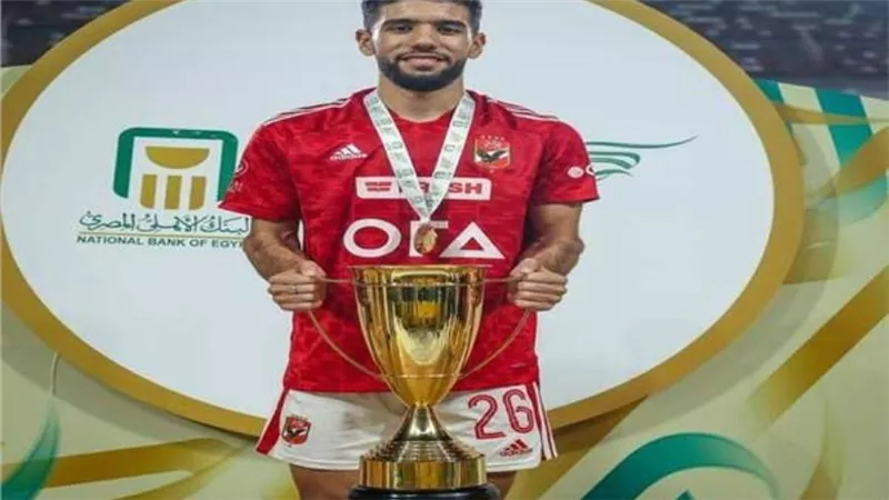 الأهلي يوافق على إعارة القندوسي إلى سيراميكا كليوباترا