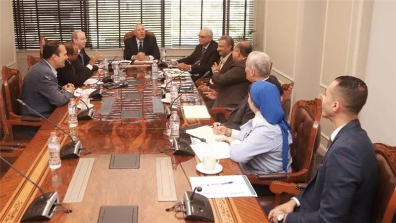 وزير الزراعة يتابع تطوير منظومة كارت الفلاح وحوكمة الأسمدة لضمان وصول الدعم لمستحقيه
