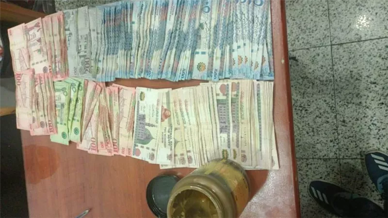 جمارك مطار برج العرب الدولي تضبط محاولة تهريب كمية من النقد المصري والأجنبي 