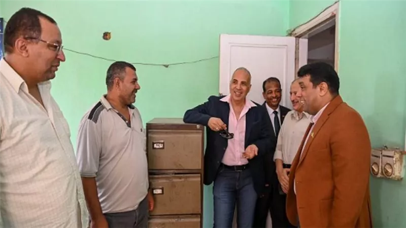 سويلم يلتقي النواب والمنتفعين ورؤساء روابط مستخدمي المياه ومسئولي الري بالدقهلية (صور)