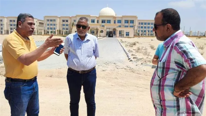 مسئولو الإسكان يتفقدون أعمال المرافق لـ217عمارة بـ