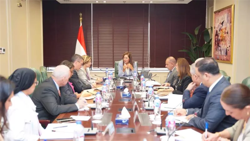 وزيرة التخطيط والتنمية الاقتصادية تبحث سبل التعاون مع وفد البنك الدولي