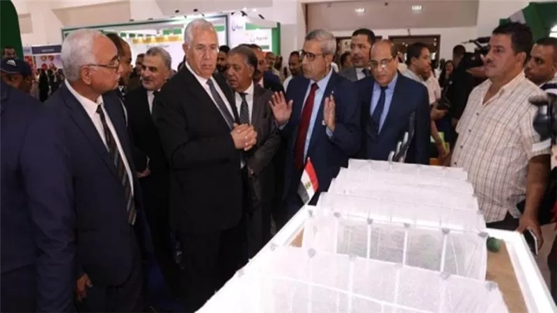 وزير الزراعة يؤكد اهتمام الدولة والقيادة السياسية بالفلاح باعتباره أحد دعائم الأمن الغذائي (صور)