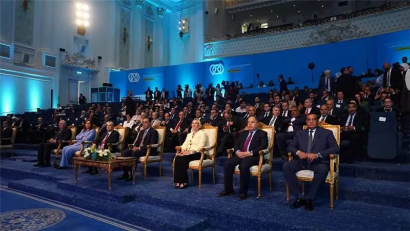 رئيس الوزراء يفتتح فعاليات النسخة الأولى من منتدى الاستثمار البيئي والمناخي بمصر