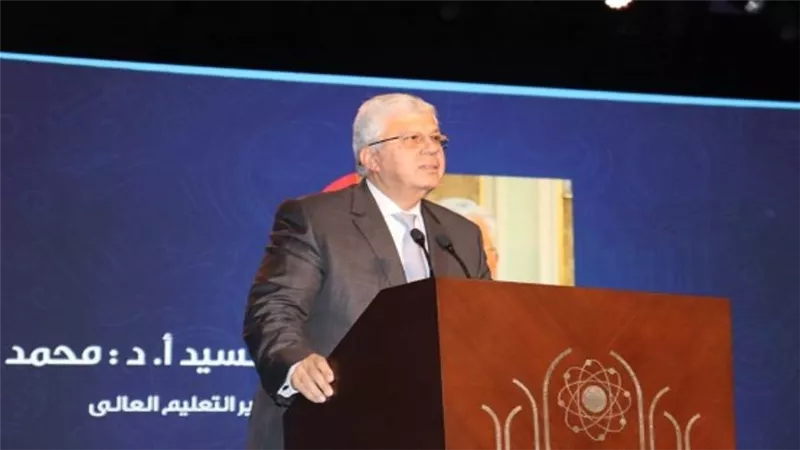 وزير التعليم العالي يشهد ختام فعاليات أسبوع شباب الجامعات والمعاهد العليا الثالث عشر بجامعة حلوان (صور)