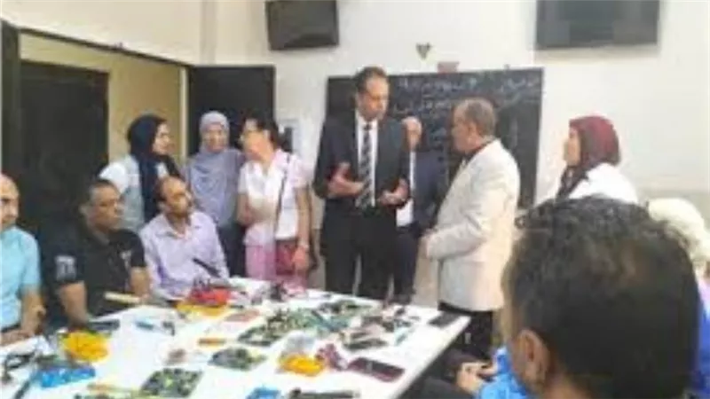 مديرية العمل بالإسكندرية تفتتح برنامجا تدريبيا للشباب على صيانة الإلكترونيات