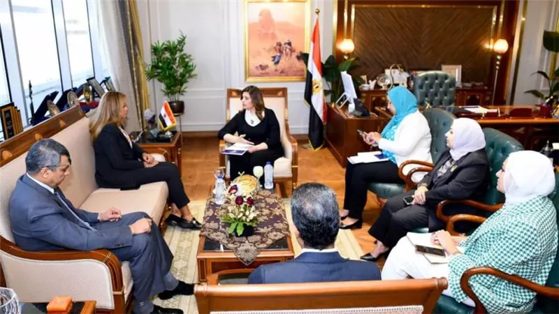  وزيرة الهجرة تبحث مع المدير التنفيذي للأكاديمية الوطنية للتدريب تعزيز التعاون المشترك
