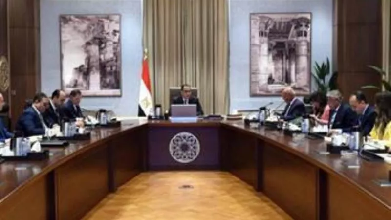 رئيس الوزراء : تسهيلات ومزايا لليخوت القادمة إلى مصر