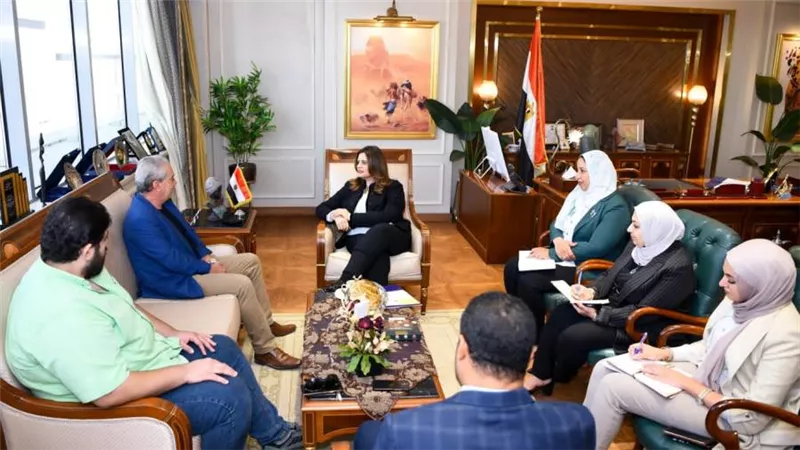 وزيرة الهجرة تستقبل رئيس مهرجان الإسكندرية السينمائي لبحث سبل التعاون المشترك في الدورة 39 من المهرجان