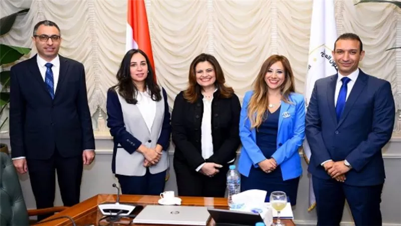 وزيرة الهجرة تبحث التعاون المشترك مع 