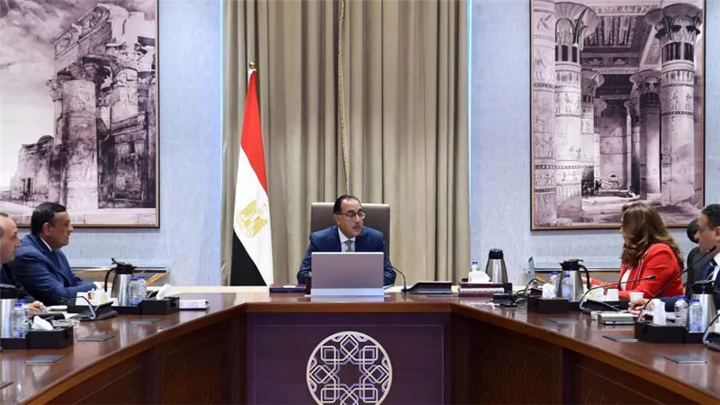 رئيس الوزراء يتابع موقف المشروعات الجاري تنفيذها بمحافظة دمياط