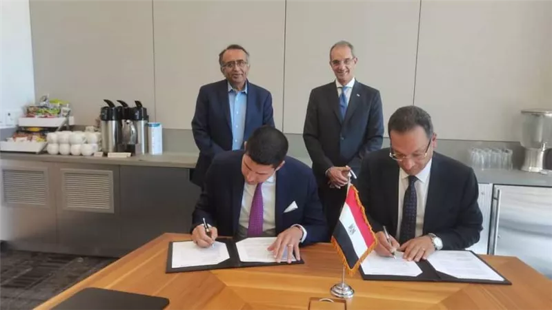 وزير الاتصالات يشهد توقيع مذكرة تفاهم مع 