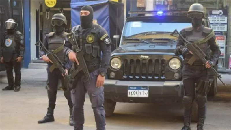 الأمن العام يضبط هاربا من حكم بالإعدام أثناء اختبائه بمشروع ابني بيتك