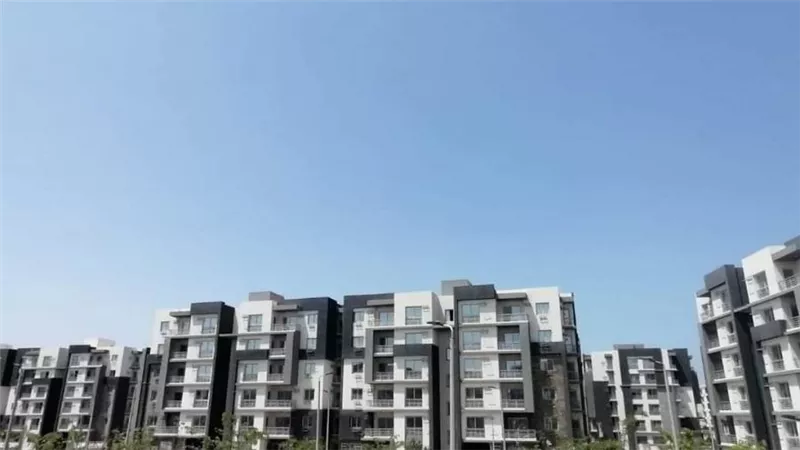 وزير الإسكان يتابع موقف تنفيذ وحدات 
