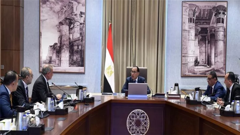 رئيس الوزراء يُتابع مع رئيس صندوق التنمية الحضرية عددا من ملفات العمل