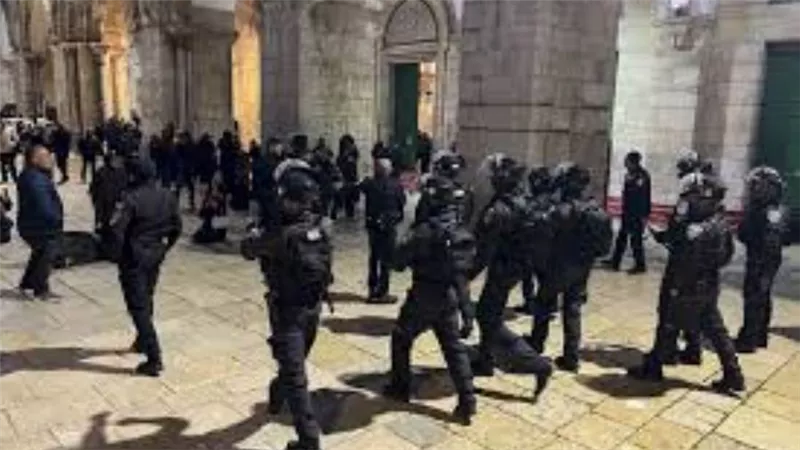بيان شديد اللهجة من الإمارات بشأن اقتحام مستوطنين إسرائيليين المسجد الأقصى