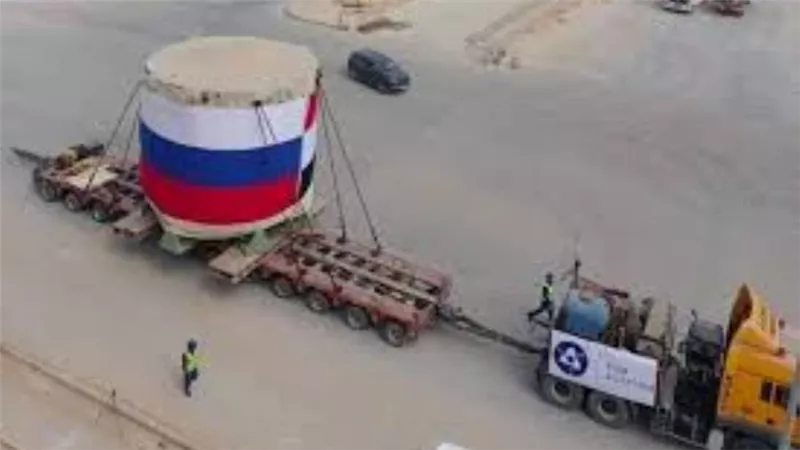 نقل مصيدة قلب المفاعل للوحدة النووية الأولى بالضبعة تمهيدا لتركيبها 6 أكتوبر