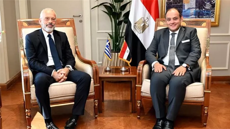 وزير التجارة والصناعة يبحث مع سفير اليونان بالقاهرة سبل تعزيز العلاقات الاقتصادية بين البلدين