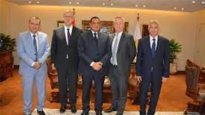 وزير التنمية المحلية: تقديم التسهيلات اللازمة لرجال الأعمال بهولندا للاستثمار في مصر