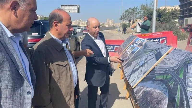 وزير الإسكان يتابع الموقف التنفيذي لمشروعات 