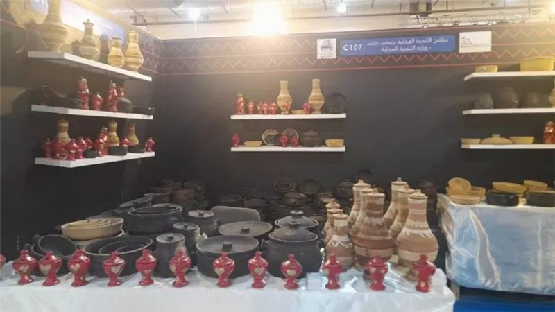 وزير التنمية المحلية: إقبال كبير على جناح برنامج التنمية المحلية بصعيد مصر بمعرض 