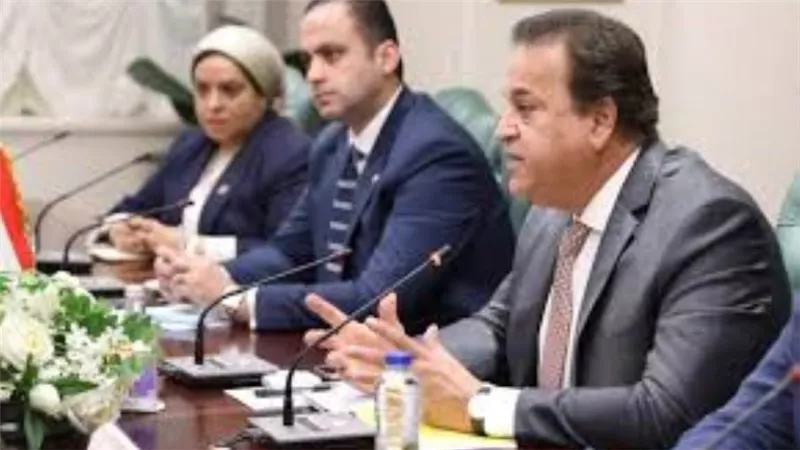 مصر تبحث زيادة الاستثمارات الإيطالية بالقطاع الصحي وتوفير أجهزة لمرضى النخاع الشوكي