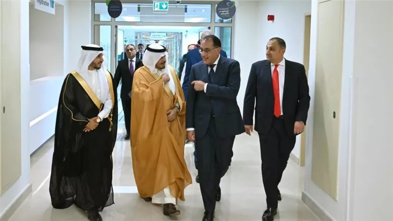 مدبولي: الدولة حريصة على تشجيع مختلف الاستثمارات في القطاع الصحي للارتقاء بالخدمات الطبية