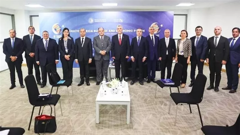 وزير التجارة والصناعة يبحث مع نظيره التركي سبل تعزيز العلاقات الاقتصادية والتجارية المشتركة خلال المرحلة المقبلة 