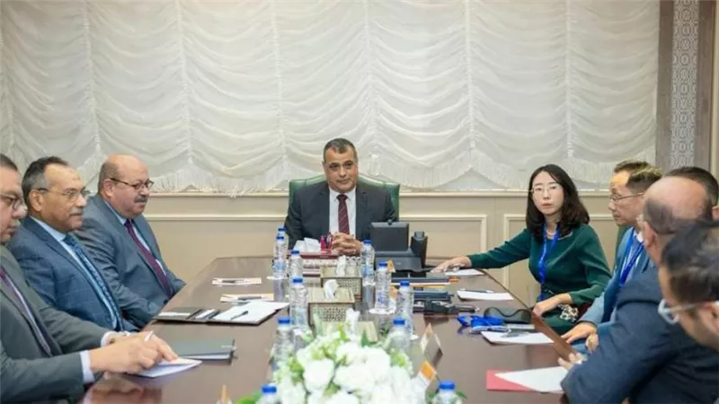 وزير الدولة للإنتاج الحربي يستقبل رئيس مجلس إدارة شركة E-HAUTE الصينية لبحث سبل التعاون المشترك