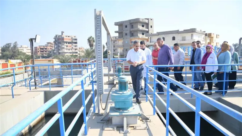 لمتابعة تنفيذ توجيهات الرئيس عبد الفتاح السيسي ..جولة مفاجئة لمحافظ الغربية لمحطة مياه كفر الزيات ومستشفى كفر الزيات 