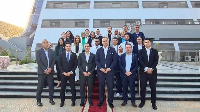 رئيس هيئة الرعاية الصحية يتفقد مستشفى شرم الشيخ الدولي ويطمئن على الخدمات الطبية المقدمة للمرضى