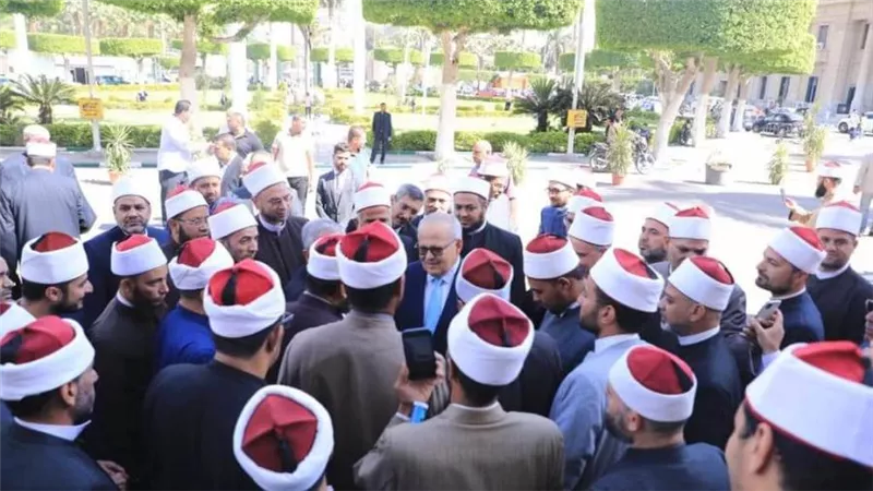 جامعة القاهرة تستضيف 600 إمام وواعظ من الأوقاف فى ندوة تثقيفية برعاية وزير الأوقاف ورئيس الجامعة