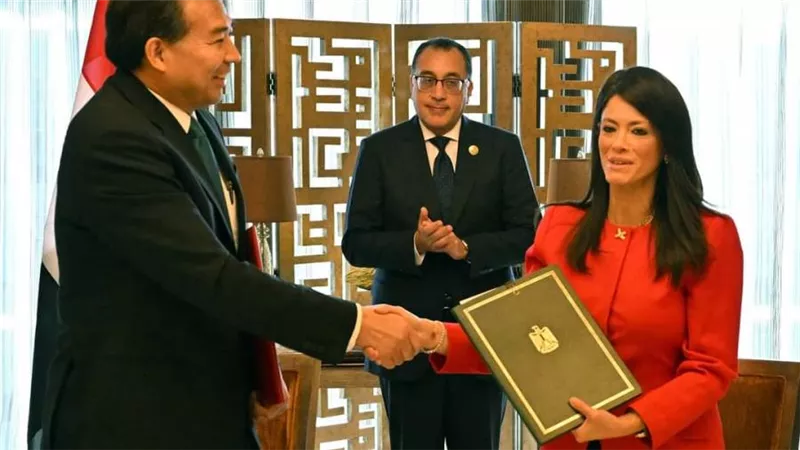 رئيس الوزراء يشهد توقيع مذكرة تفاهم لتعزيز التعاون بين مصر والصين في مجال مبادلة الديون من أجل التنمية