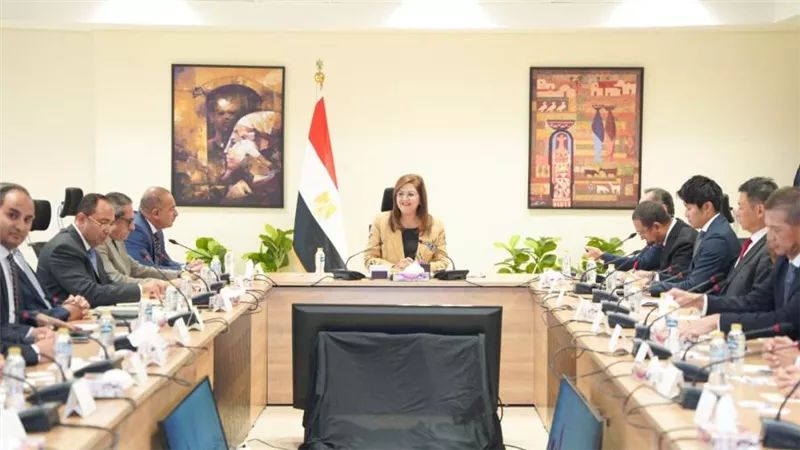 وزيرة التخطيط والتنمية الاقتصادية تستعرض فرص الاستثمار في مصر أمام وفد من المستثمرين اليابانيين
