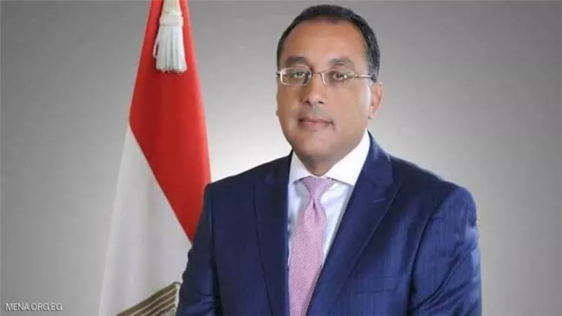 رئيس الوزراء يتابع إنجازات 