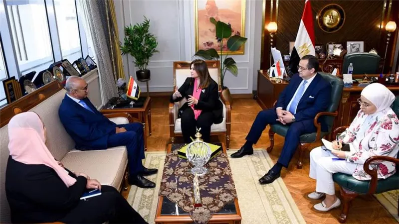  وزيرة الهجرة تستقبل قنصل مصر الجديد في جدة لبحث التعاون في تلبية احتياجات الجالية المصرية 