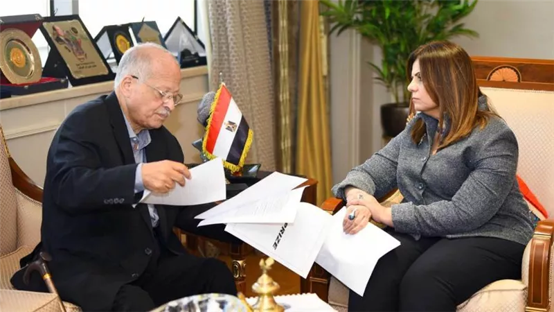 وزيرة الهجرة: العلم طريقنا لنحقق أعظم الإنجازات في الجمهورية الجديدة