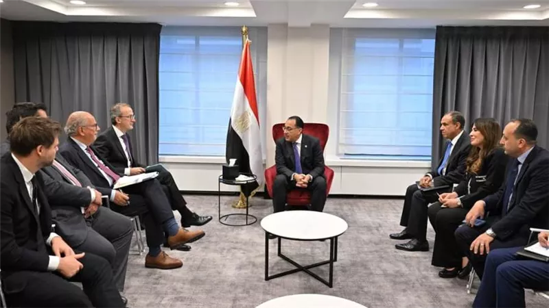  رئيس الوزراء يلتقي الرئيس التنفيذي لشركة 
