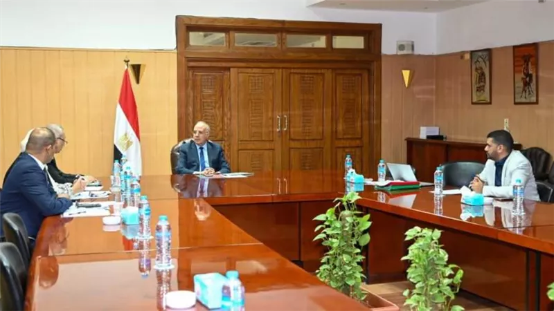 وزير الري يتابع أعمال الهيئة المصرية العامة للمساحة